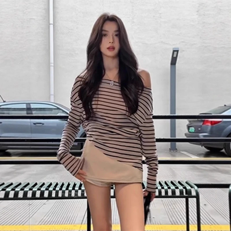 小众私有斜肩条纹撞色长袖T恤2025新款时髦贵感宽松百搭镂空上衣