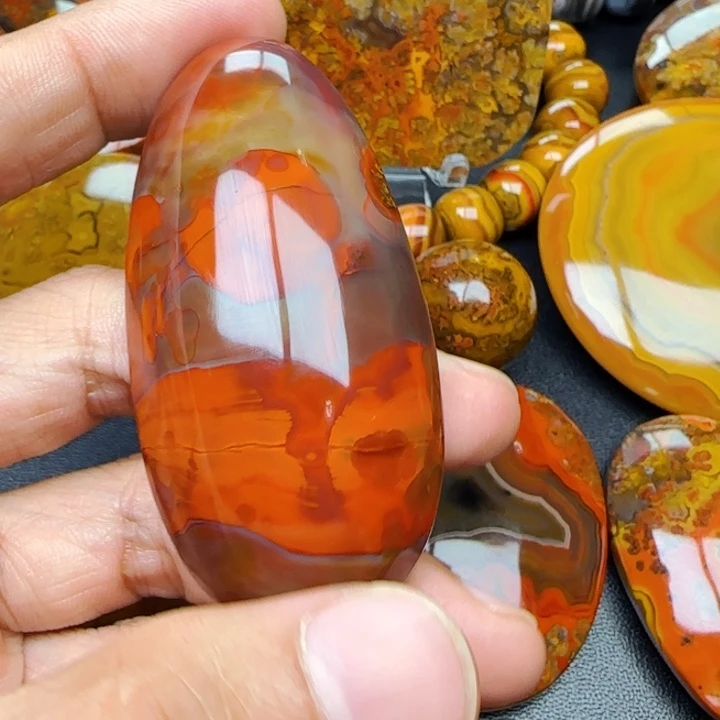 顽***灵玛瑙/玉髓颈饰未镶嵌