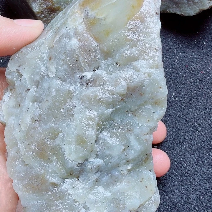 未镶嵌和田玉（糖玉）珠宝半成品