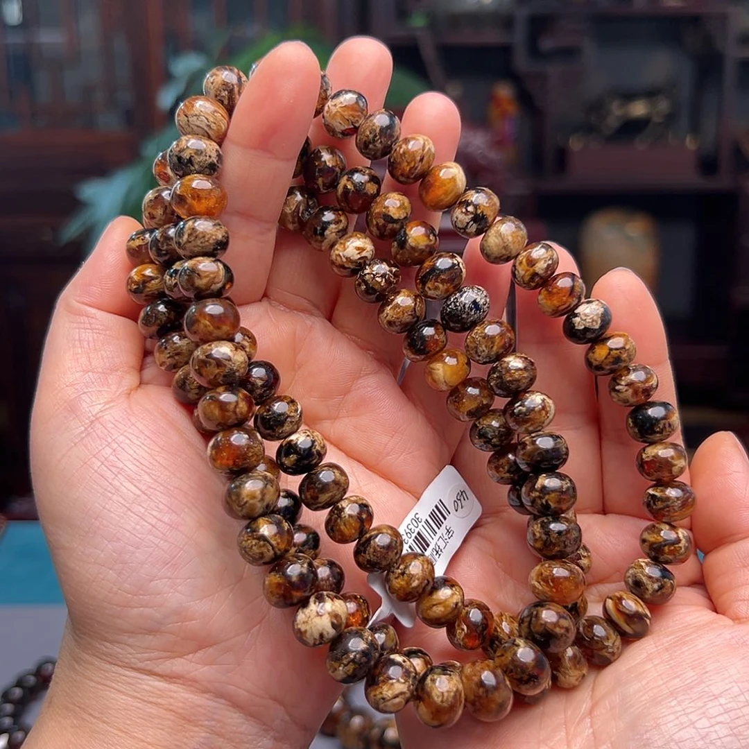 琥珀裸石未镶嵌郭****界抚顺琥珀33393