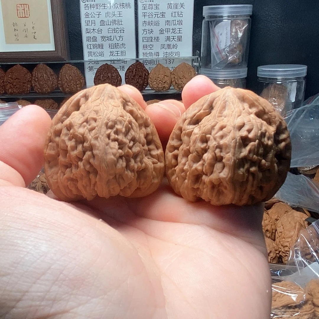 你***吧1文玩核桃虎头王43-39