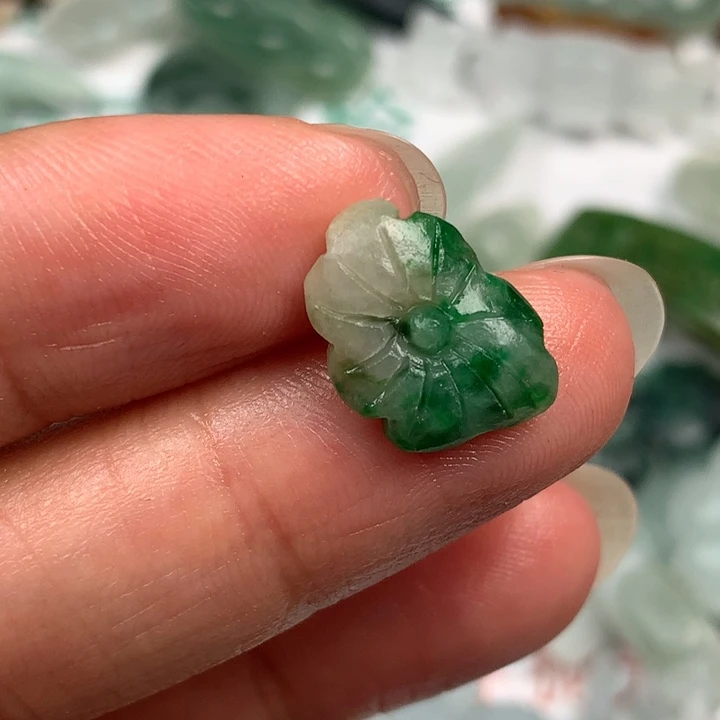 冰***然未镶嵌定制翡翠翡翠