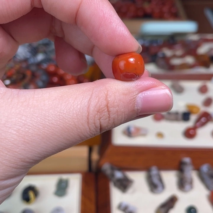 南红玛瑙未镶嵌颈饰13