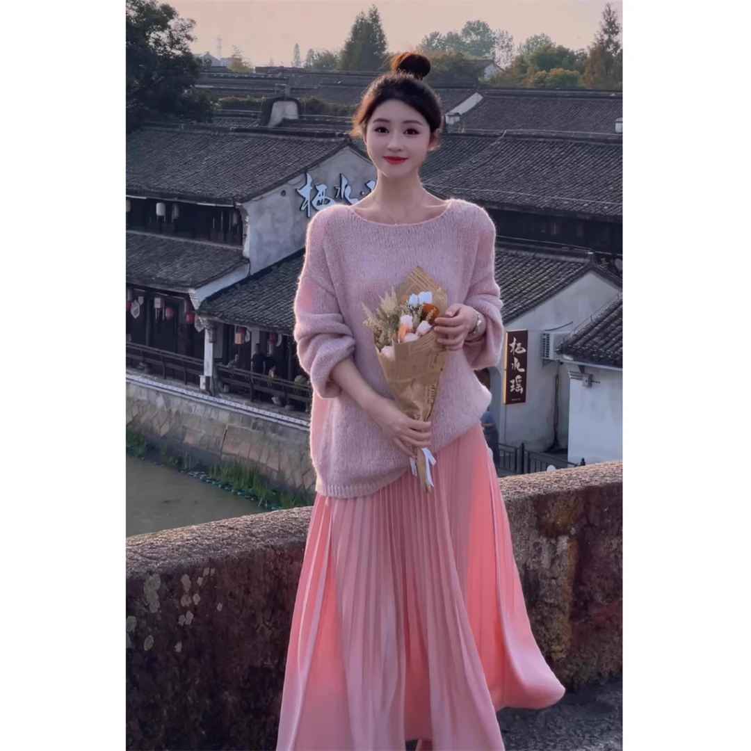 粉色圆领套头毛衣早春女2025新款气质减龄韩系慵懒风宽松针织上衣