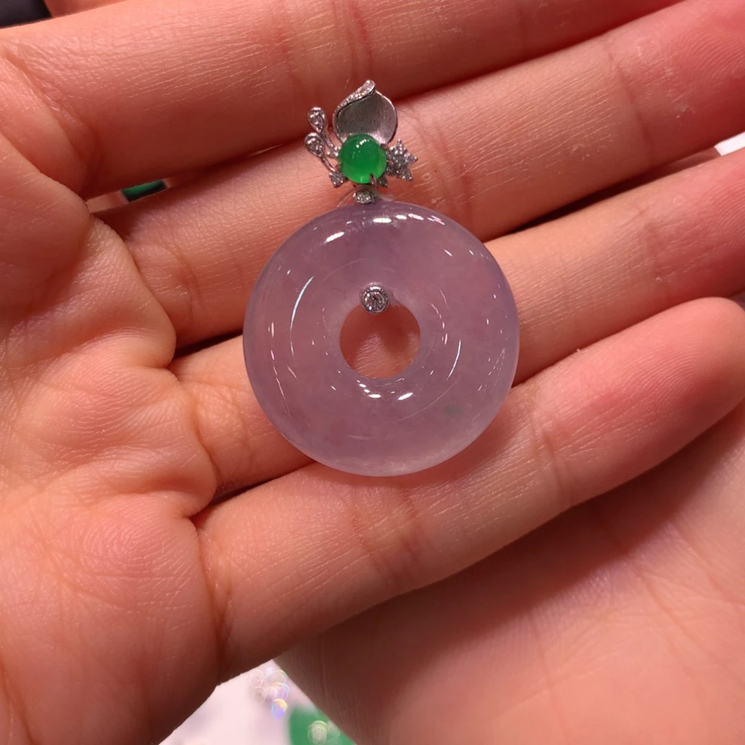 颈饰18K金镶嵌翡翠