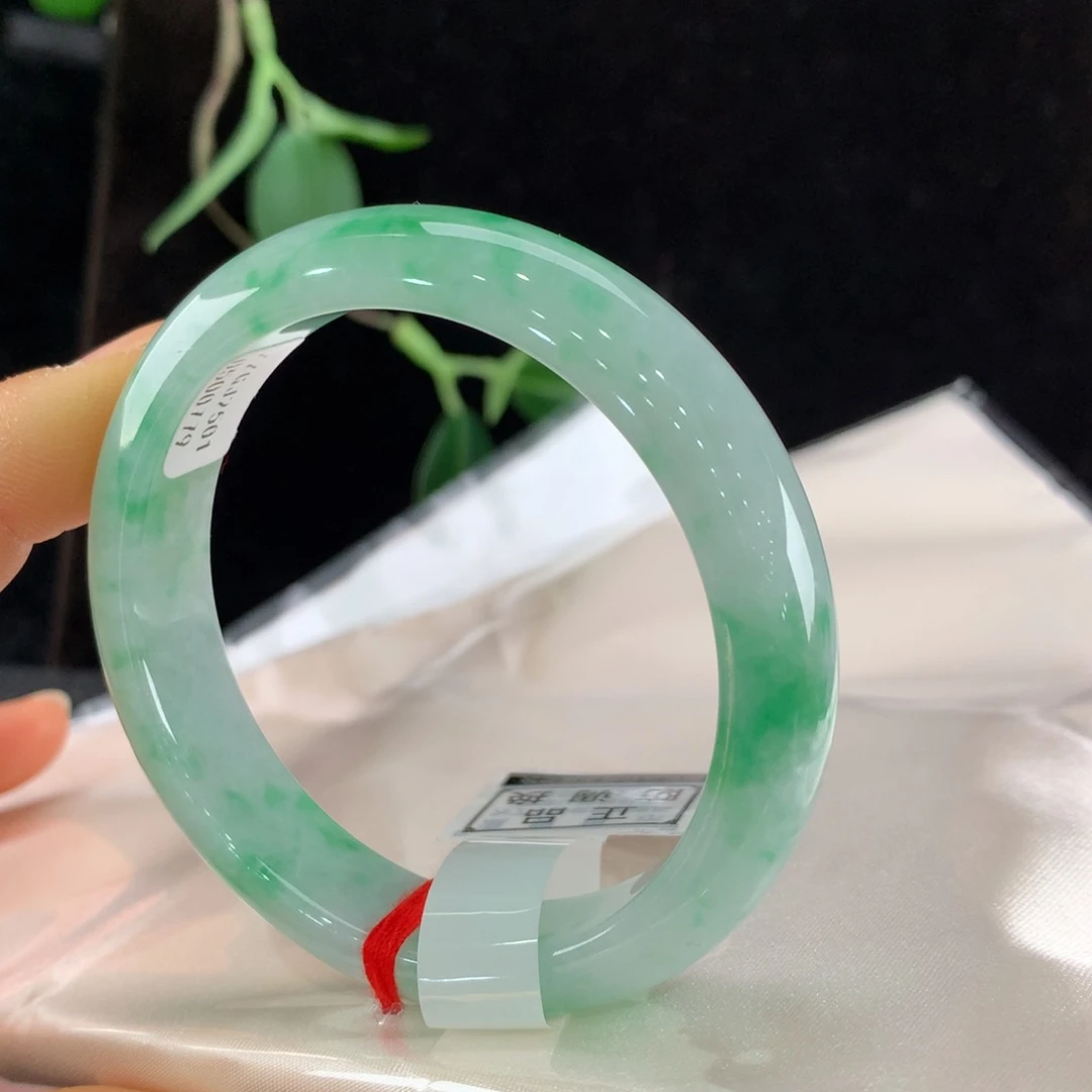 翡翠手镯未镶嵌111-0779