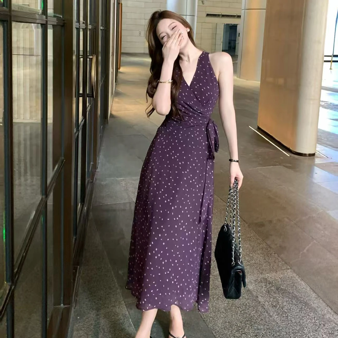 韩系ins风V领无袖连衣裙女2025夏季新款高级感设计感系带波点长裙