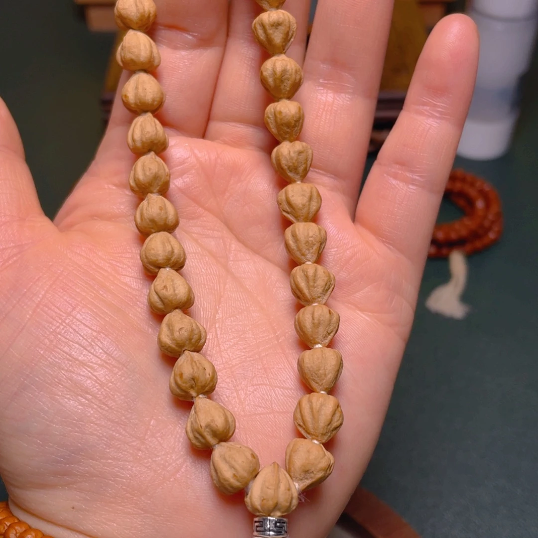 柏香籽/百香籽吊坠绝世莲花手持