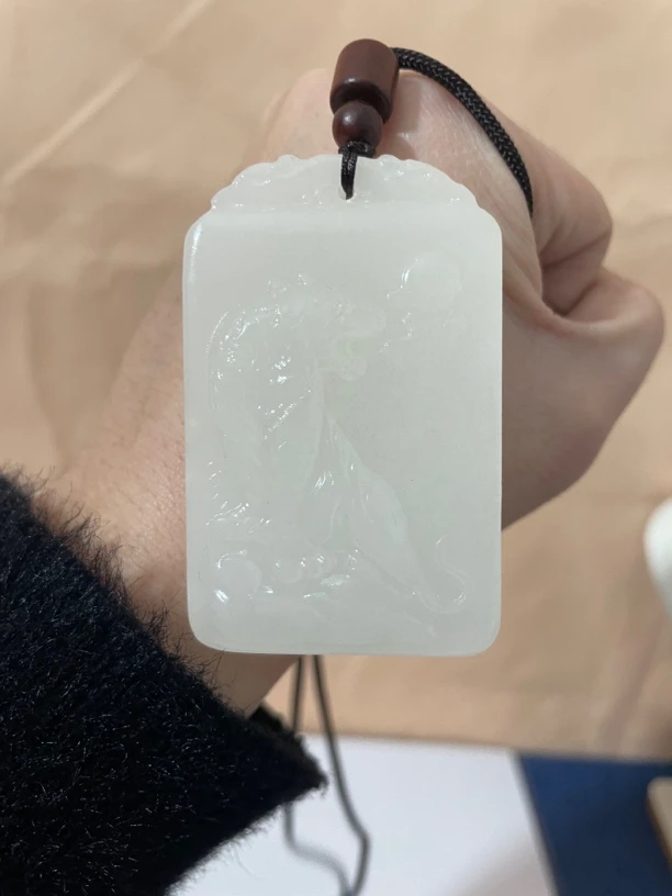 虎虎生威长方形光面白色吊坠平安牌吊坠男女项链纯白色吊坠