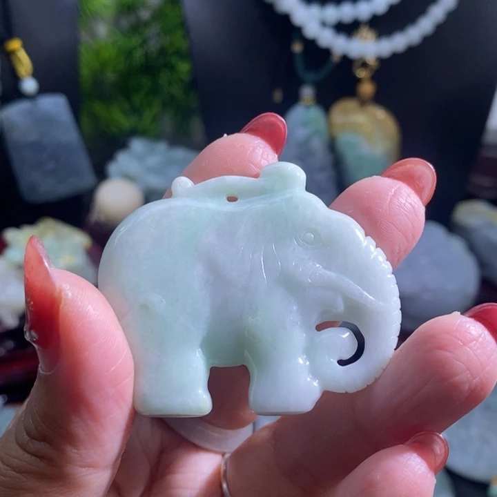 【闪购商品】颈饰未镶嵌翡翠象
