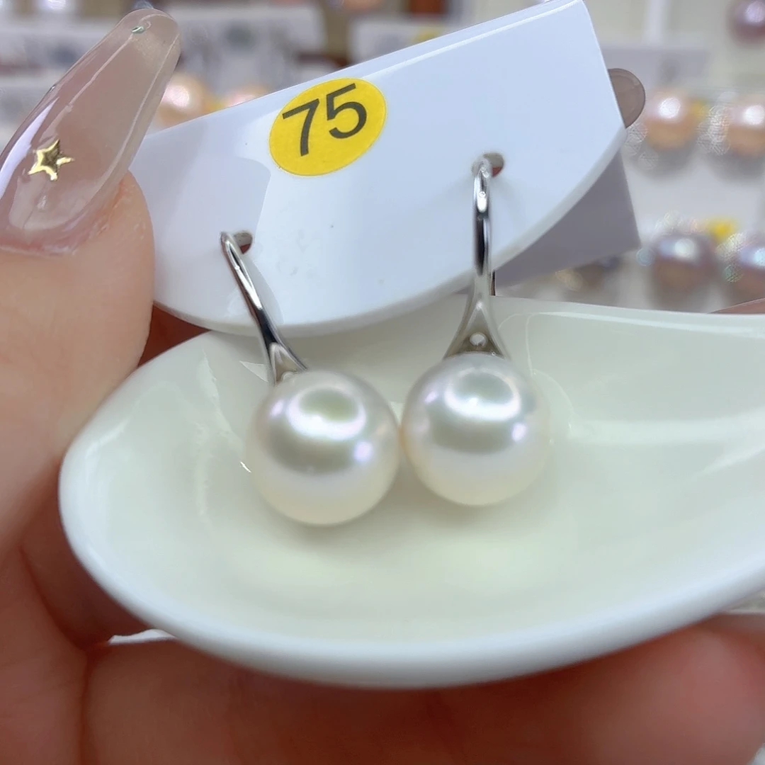 淡水珍珠耳饰未镶嵌