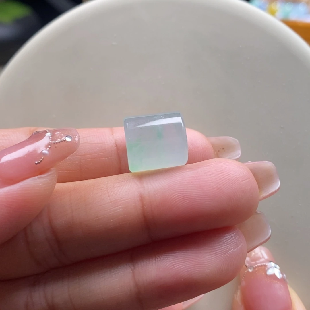 翡翠吊坠(不含链)未镶嵌翡翠冰甜绿桶珠