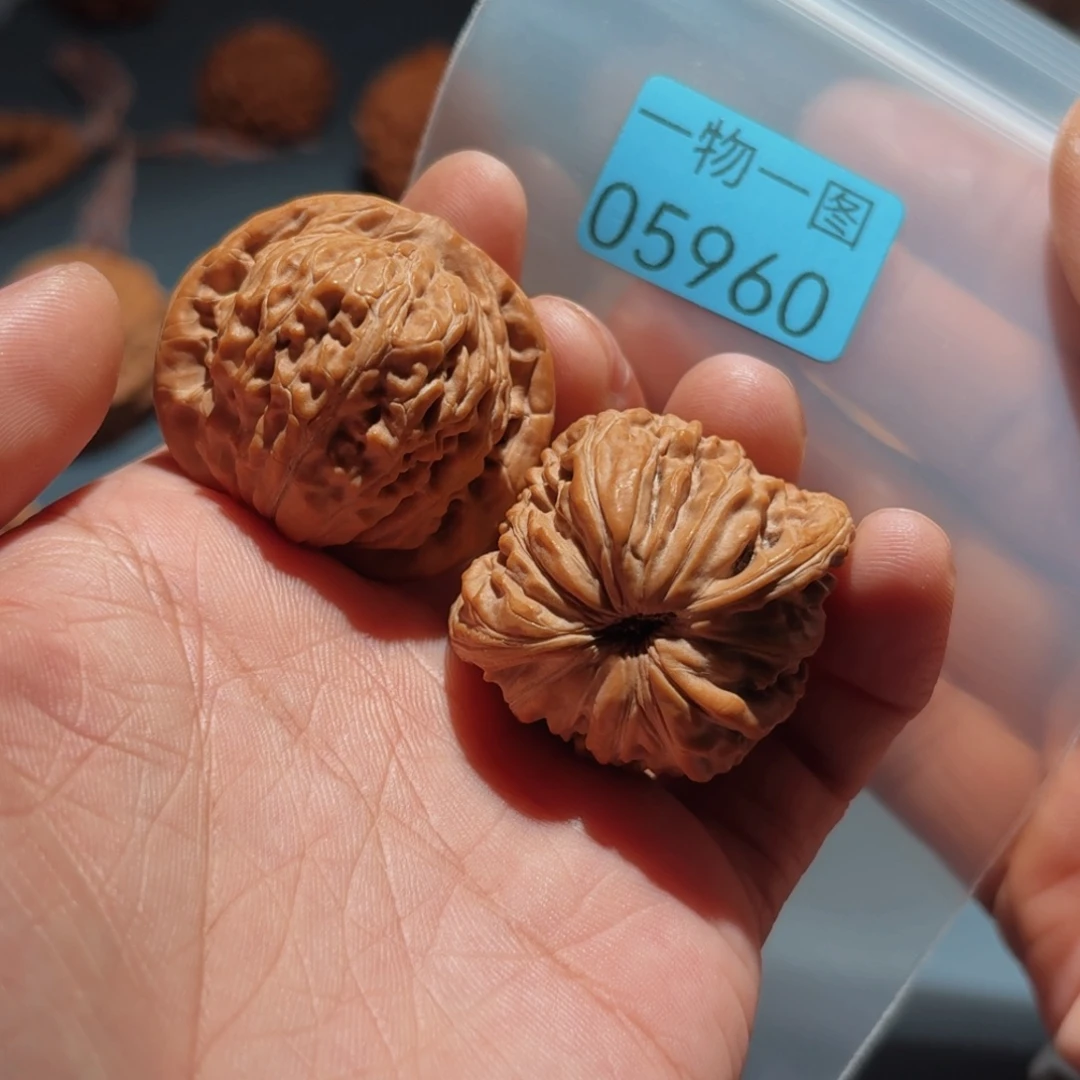 文玩核桃把件汉高楼