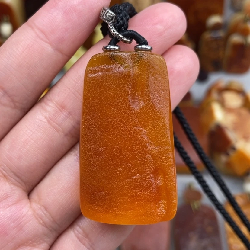 【闪购商品】未镶嵌吊坠(赠链)琥珀