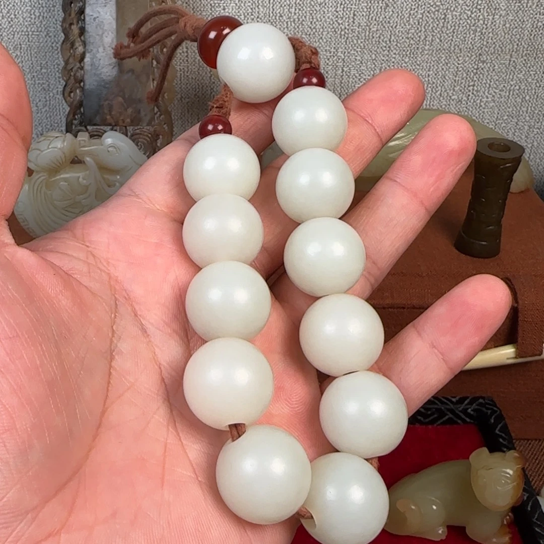 鸿***头非常精美的脖挂件