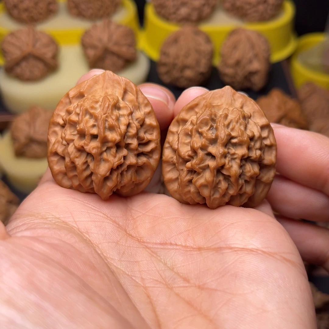 自***我文玩核桃把件秦闷33左右