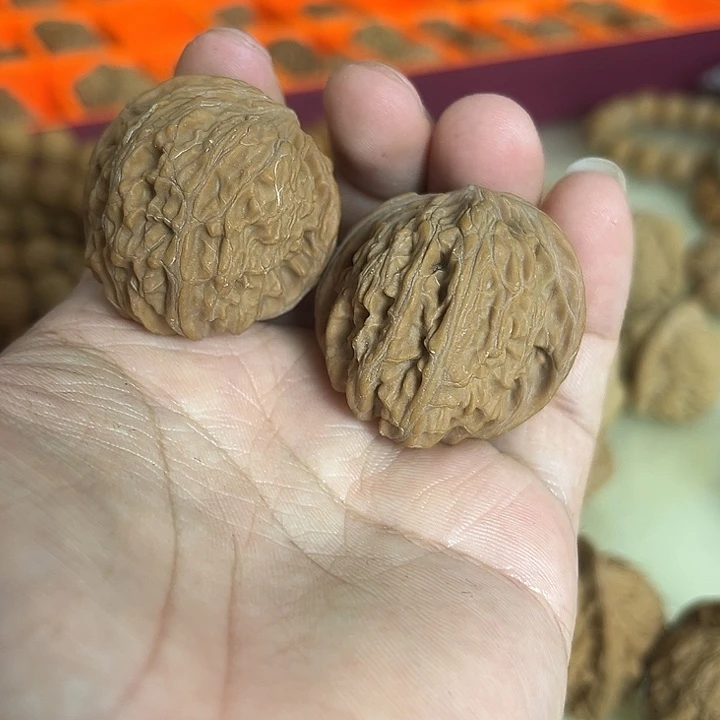 文玩核桃把件磨盘异型