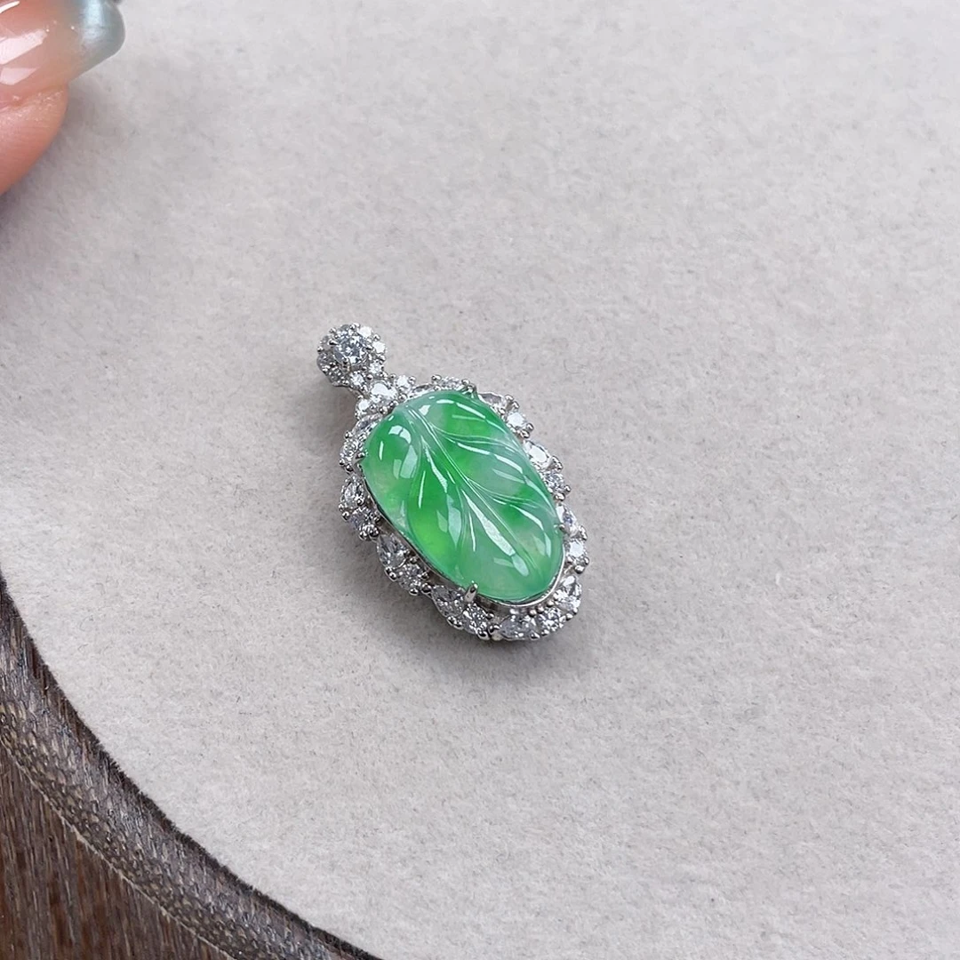 翡翠银S925镶嵌颈饰558888