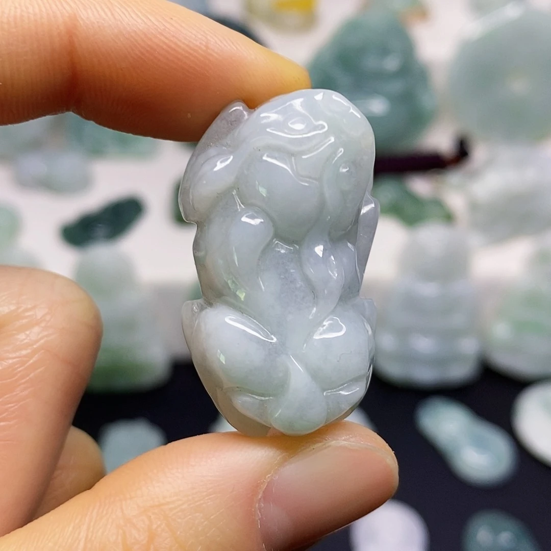 翡翠颈饰未镶嵌吊坠