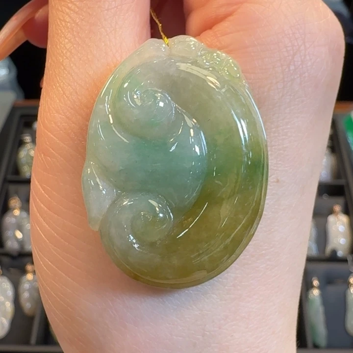 翡翠挂件未镶嵌如意