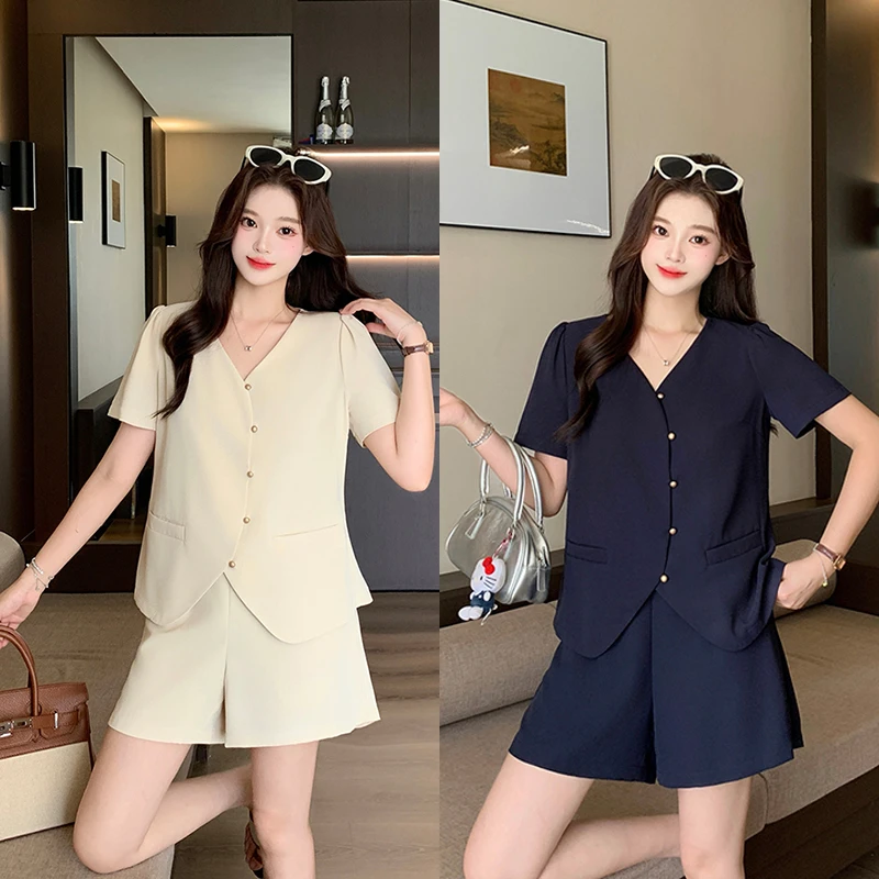 大码女装夏季新款时尚显瘦设计感单排扣短袖高腰短裤套装22599