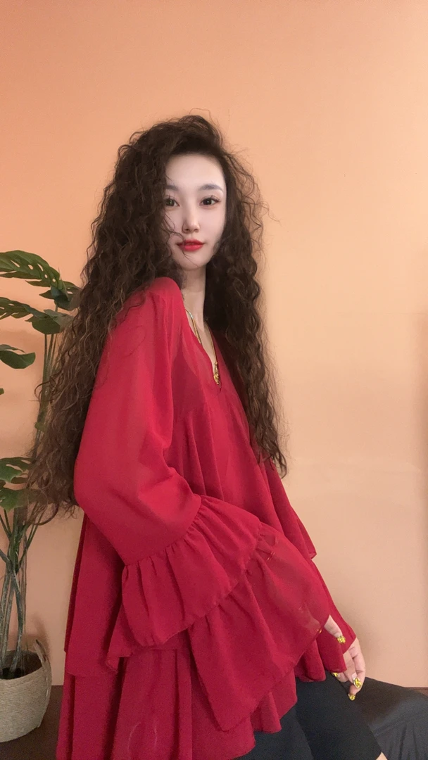 museguhui/木色古汇1904#纯色喇叭袖拼接V领性感设计感上衣