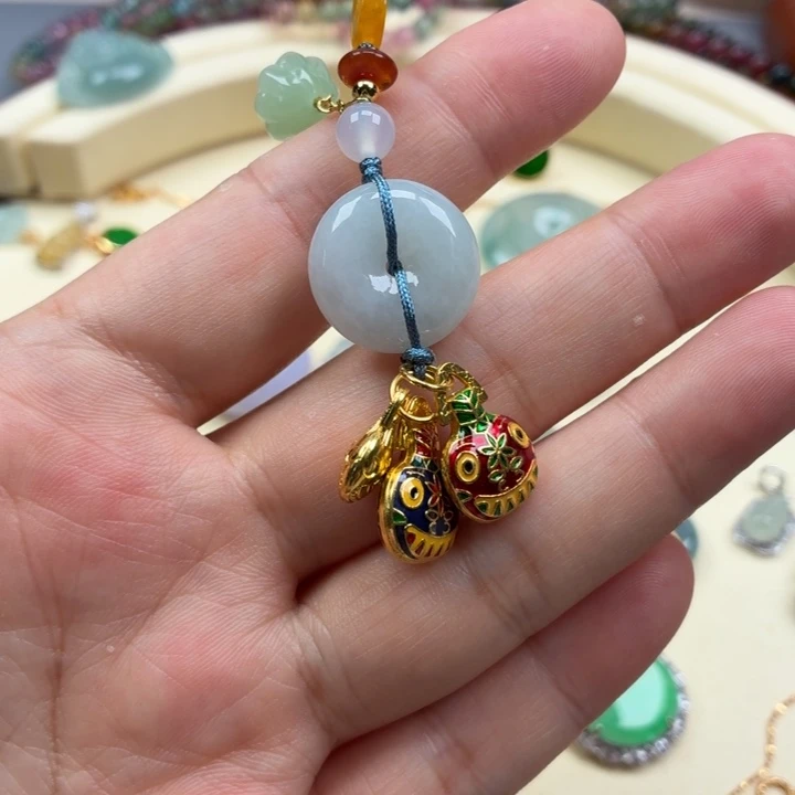 翡翠未镶嵌颈饰翡翠篮绳兽随机发