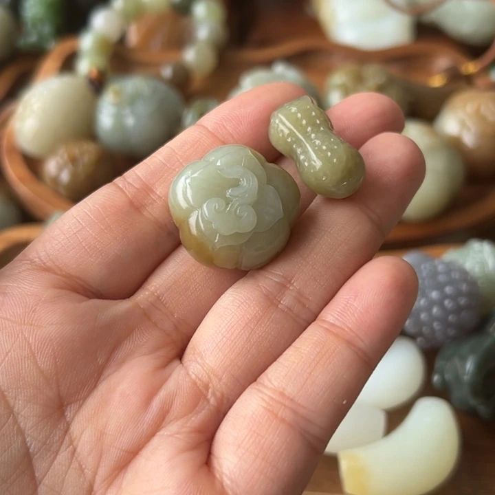 颈饰未镶嵌和田玉～****e