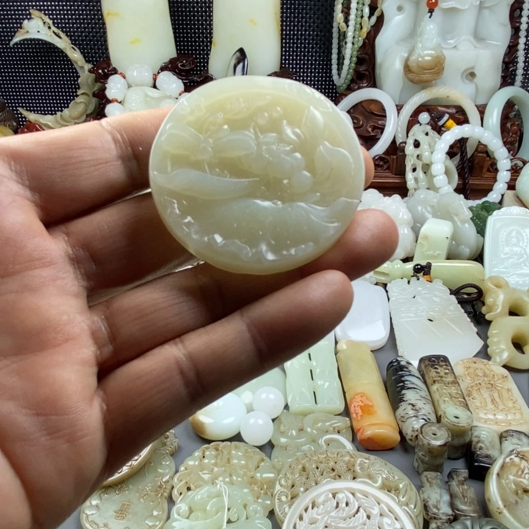 和田玉（糖玉）未镶嵌颈饰