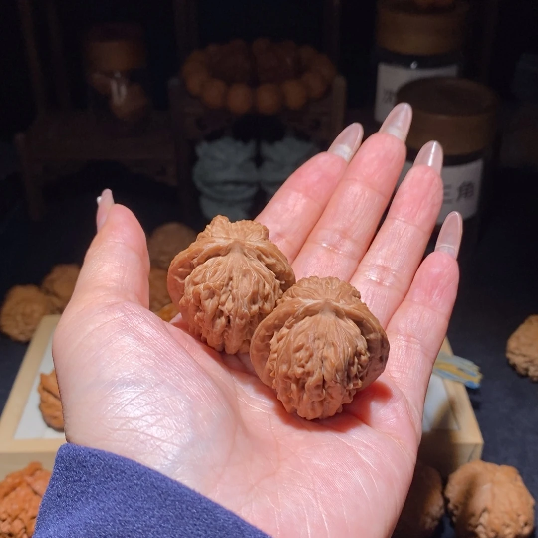 文玩核桃吊坠汉高楼36