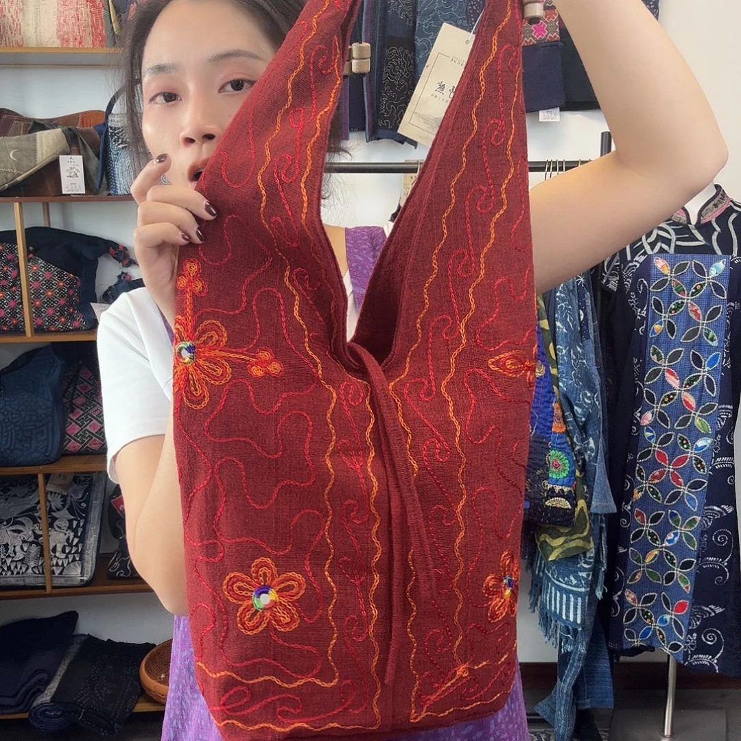 无填充物棉妤然服饰刺绣包