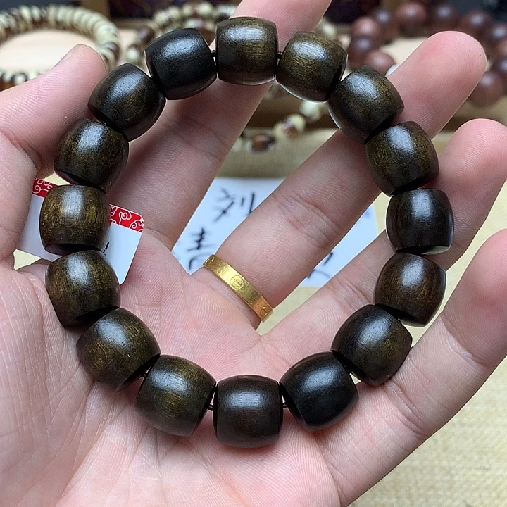 沉香木沉香香囊鹦哥绿90