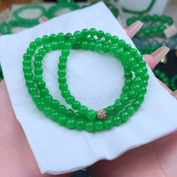小***」缅料卡6正阳绿项链45cm75颗