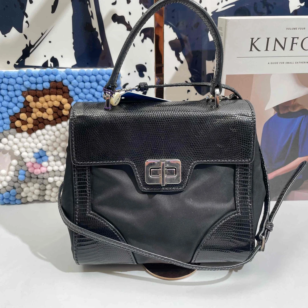 95新  小野专属/95新/普拉达/单肩包/DJ8549