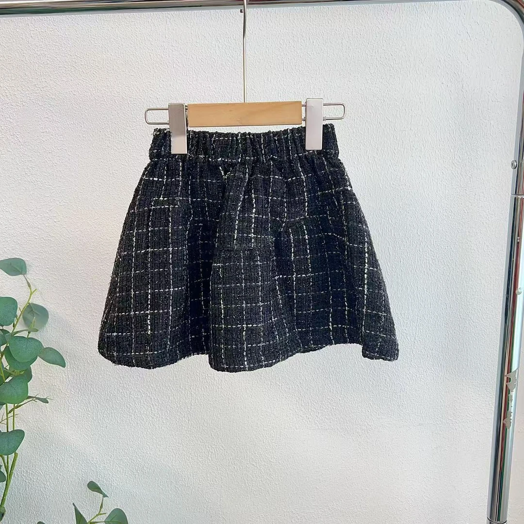 3723森黑色花苞短裙