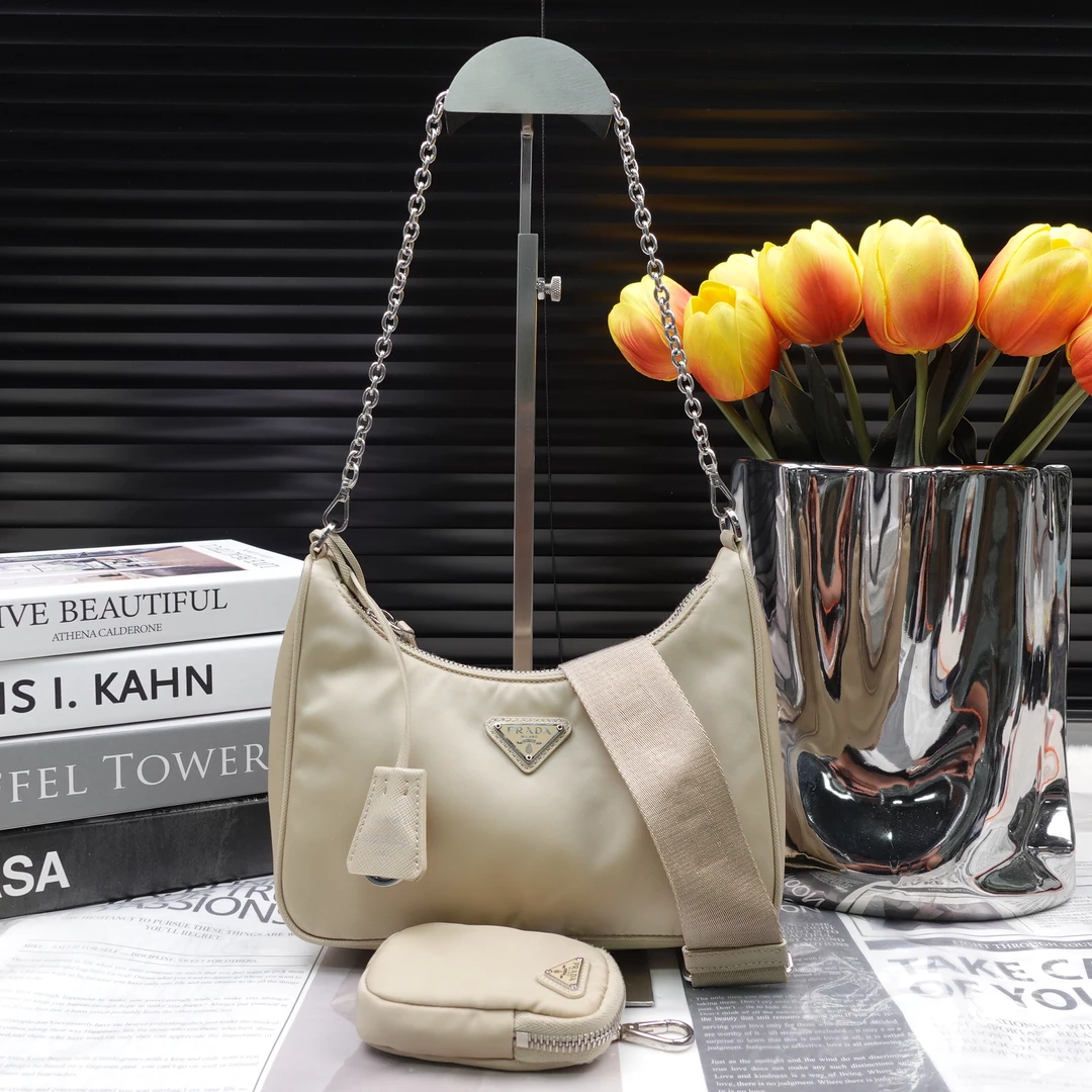 95新 Prada/普拉达 单肩包/T20222870