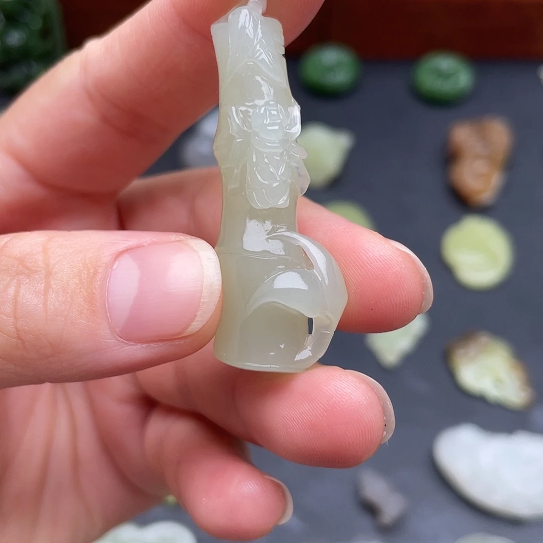 颈饰未镶嵌和田玉竹节吊坠