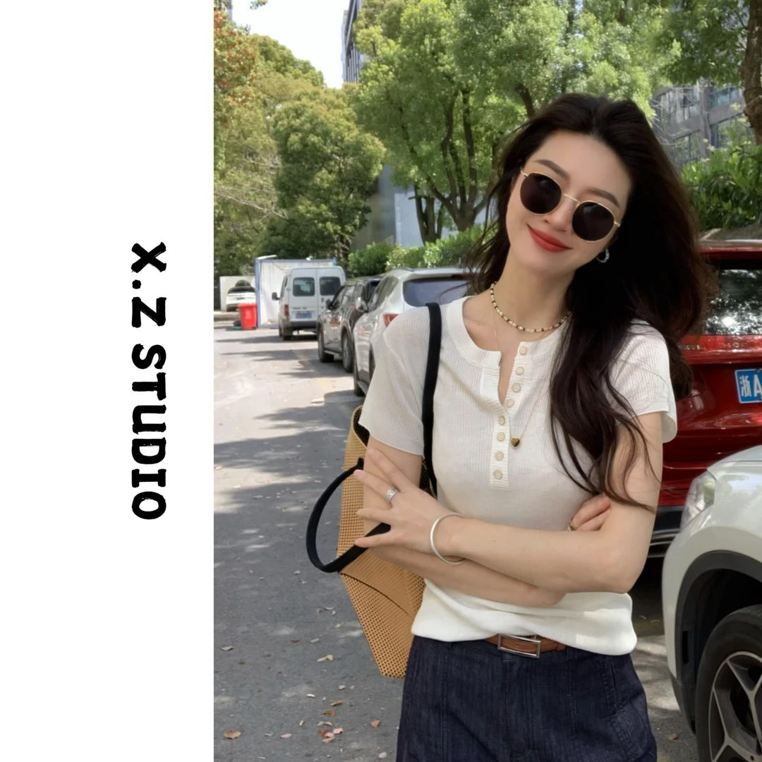 X.ZHEN【设计感纽扣T恤】新款女款上衣休闲时尚通勤百搭高级感短袖