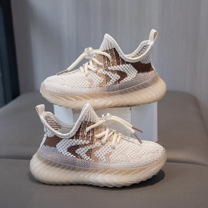 儿童网面透气鞋男童椰子鞋2025夏季一脚蹬防滑飞织鞋小女孩运动鞋