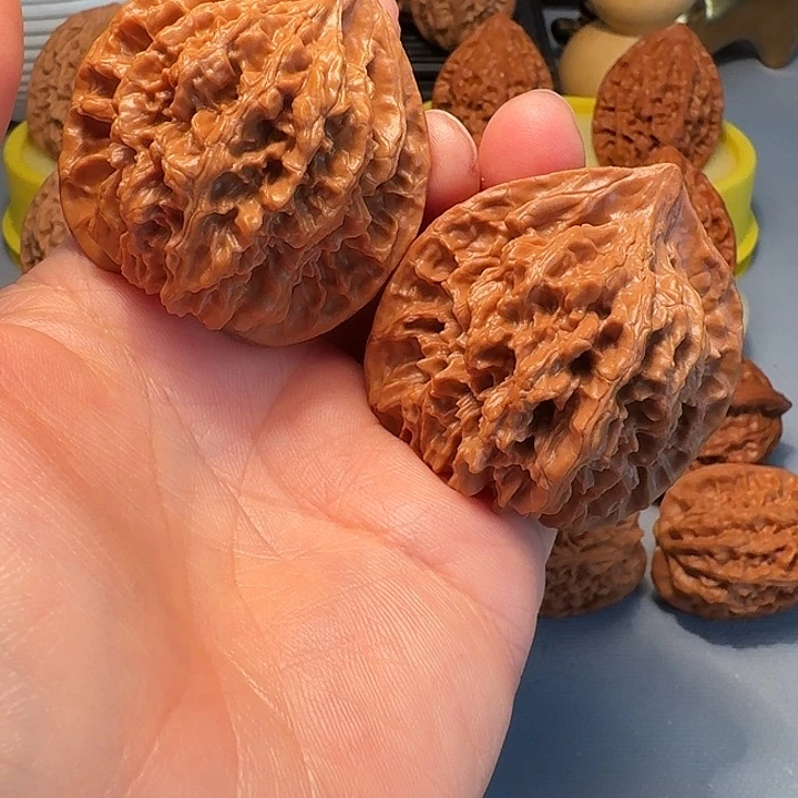 核桃精品玉麒麟文玩