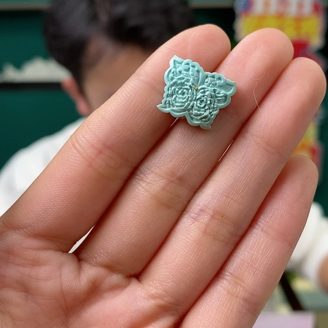 绿松石未镶嵌挂件