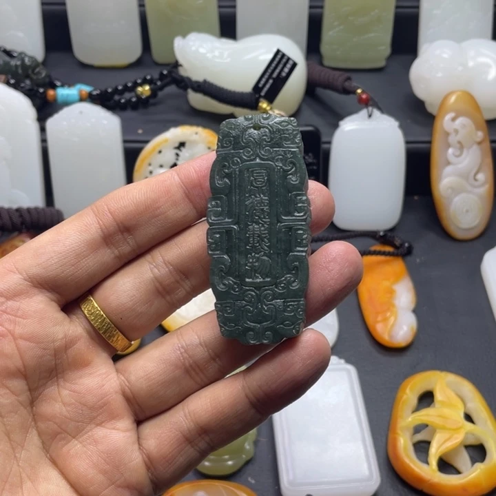 未镶嵌和田玉挂件