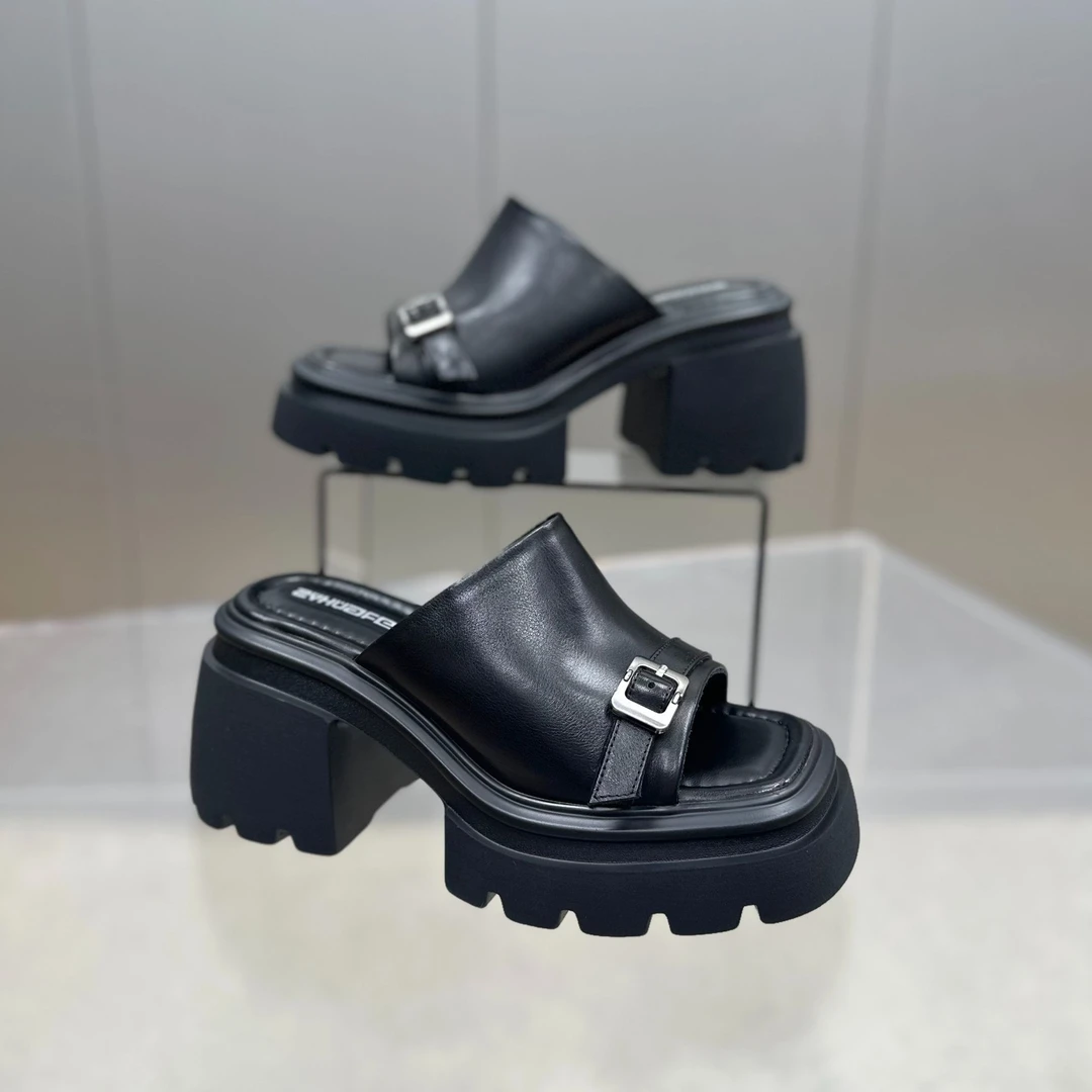 【左右华菲】9cm显腿长真皮厚底凉拖鞋2025夏季外穿露趾坡跟半托鞋