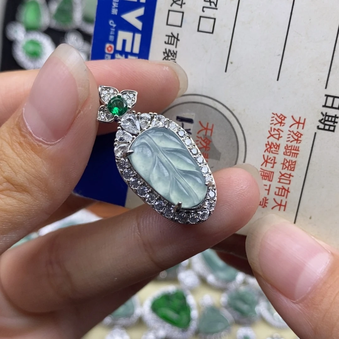 翡翠未镶嵌颈饰天然