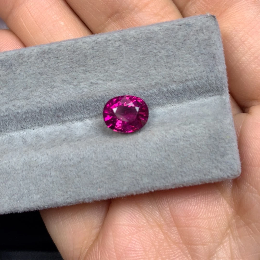 碧玺裸石未镶嵌2.04ct卢比莱