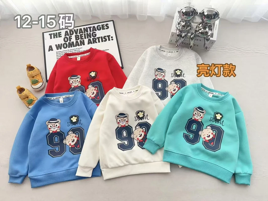 小男童卡通小熊亮灯春款卫衣