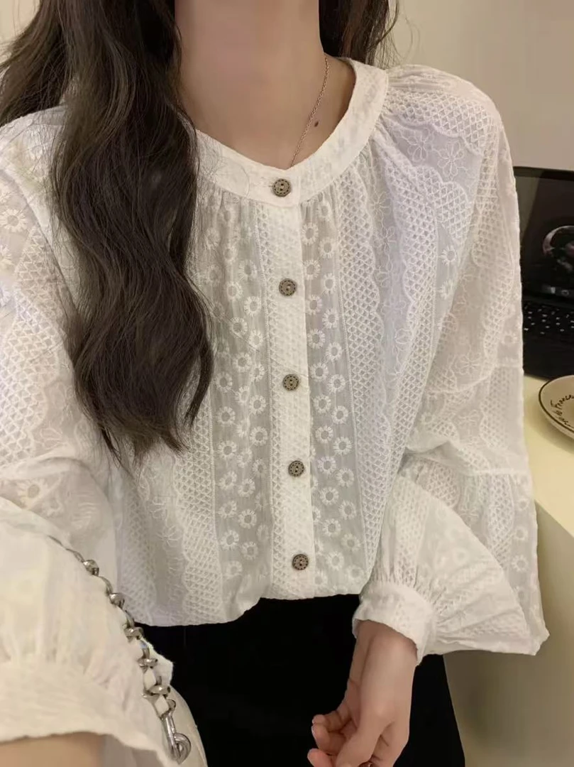 小雅姐姐  【苏式美学】春季新款文艺复古国风绣花长袖圆领衬衫IM17