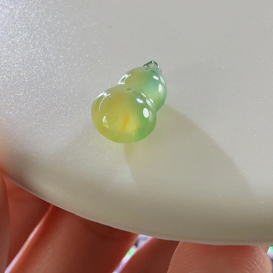 翡翠未镶嵌颈饰超美黄加绿