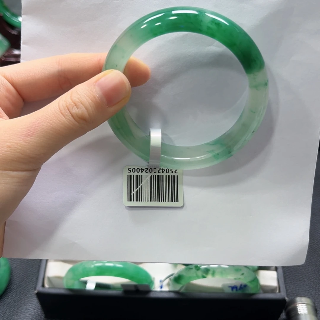 石英质玉手镯未镶嵌y*g