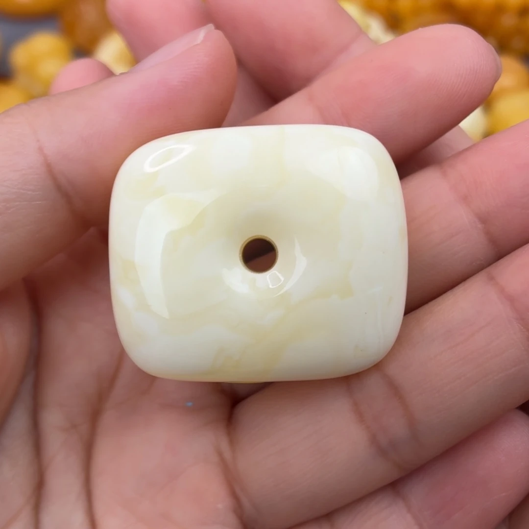 裸石蜜蜡未镶嵌瓷白藏扣